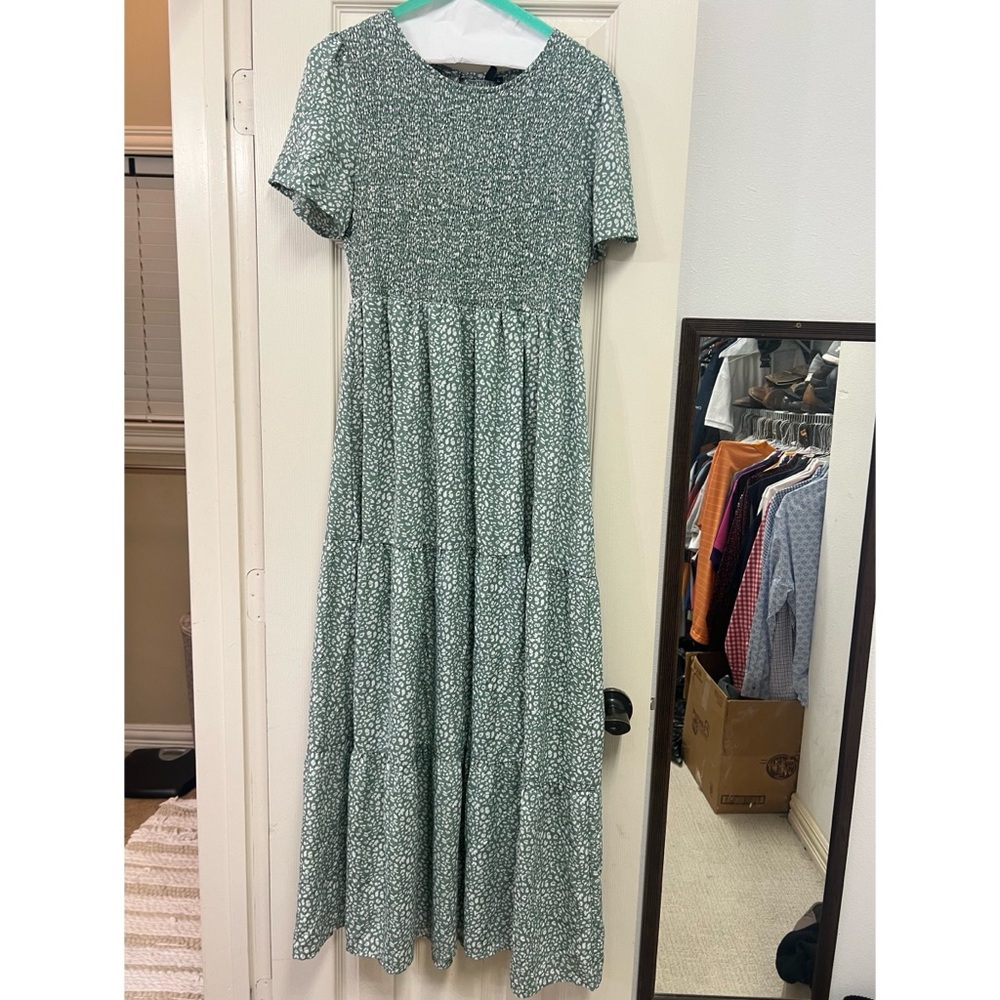 Green maxi dress